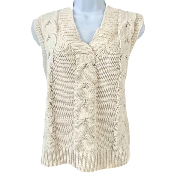 moon & madison Sweaters - Moon & Madison/ Cable knit/ Off white/  Sweater vest/ Size US M